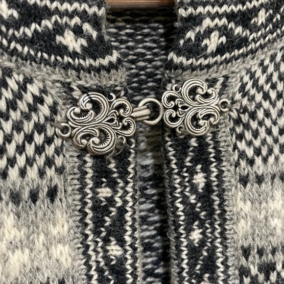 Skyr Women's Wool Cardigan Sweater, Size Small - Picture 5 of 12